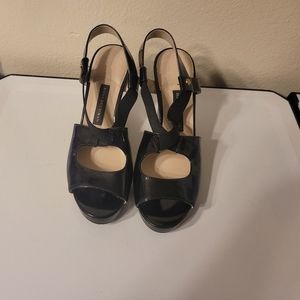 Dana Buchman platform Heels